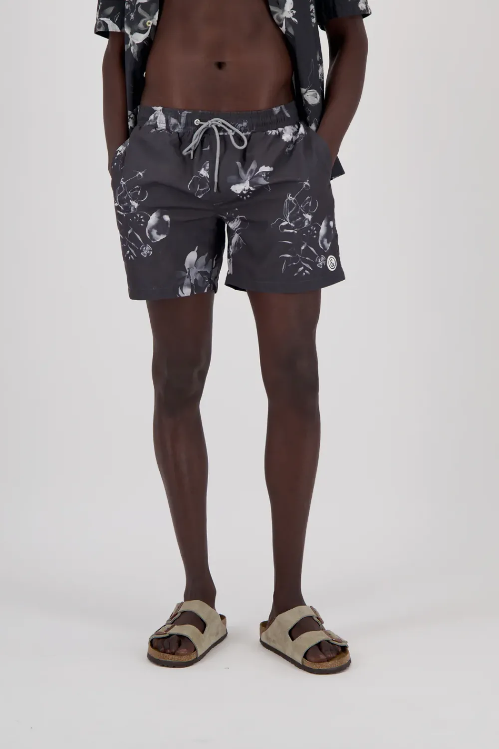 Colours & Sons Badehose Printed - Smoke Black*Herren Badehosen
