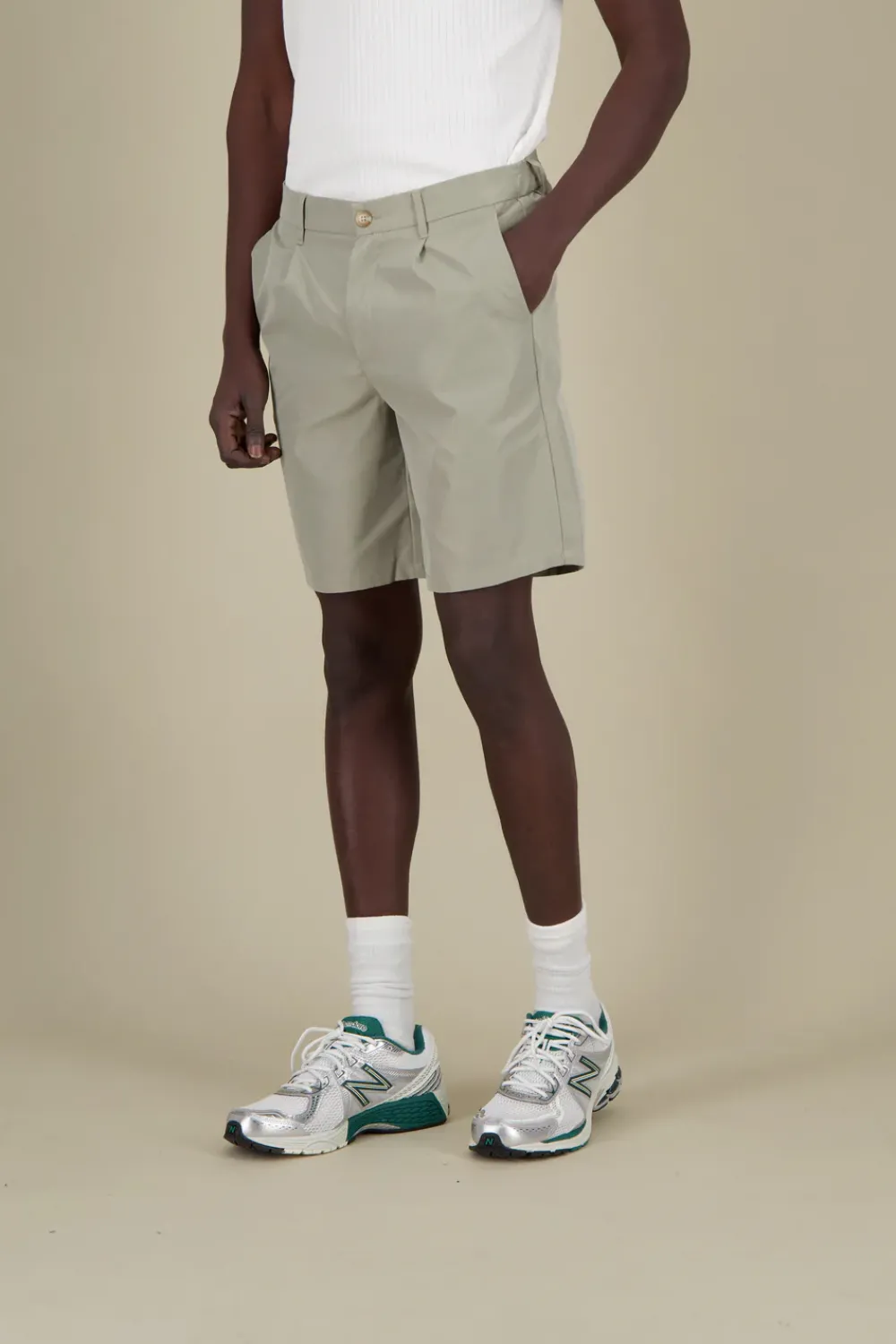 Colours & Sons Shorts with Pleats - Matcha*Herren Shorts